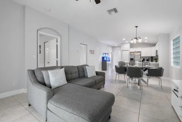 Residence photo 20