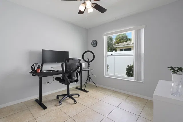 Residence photo 29