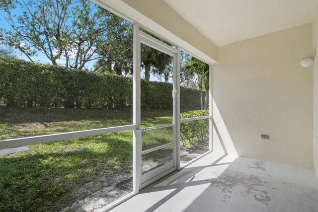 Residence photo 42