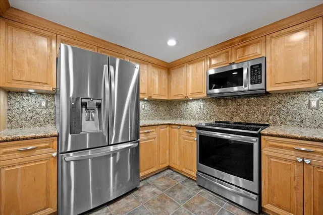 Unit 526 photo 17