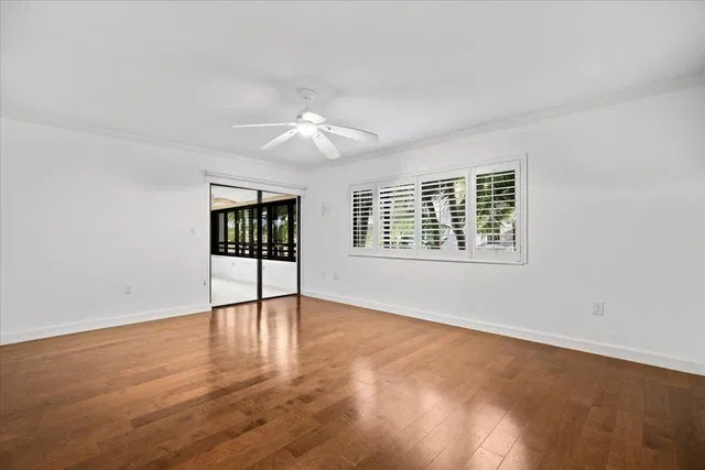 Unit 526 photo 19