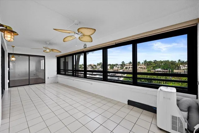 Unit 526 photo 30
