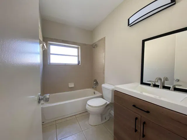 Residence photo 6