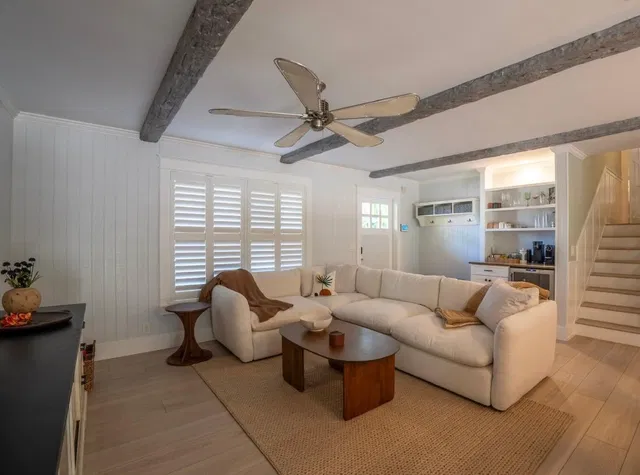  Residence photo 4