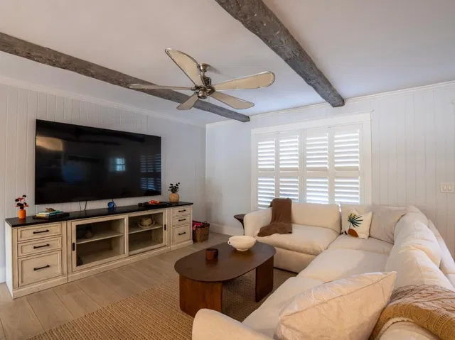  Residence photo 5