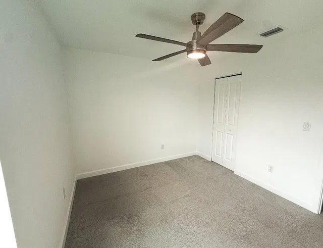Residence photo 16