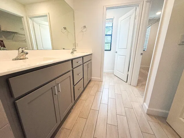 Residence photo 22