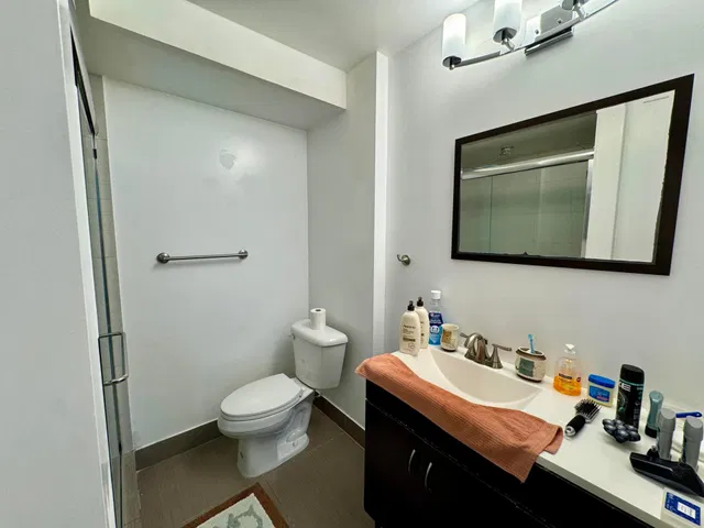 Unit 118 photo 5