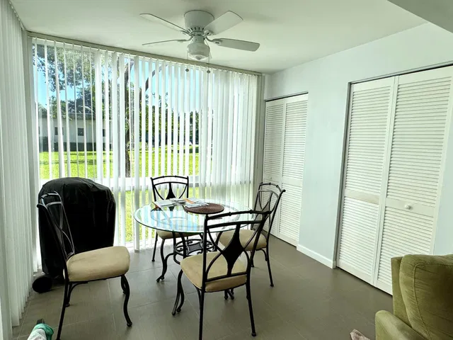 Unit 118 photo 6