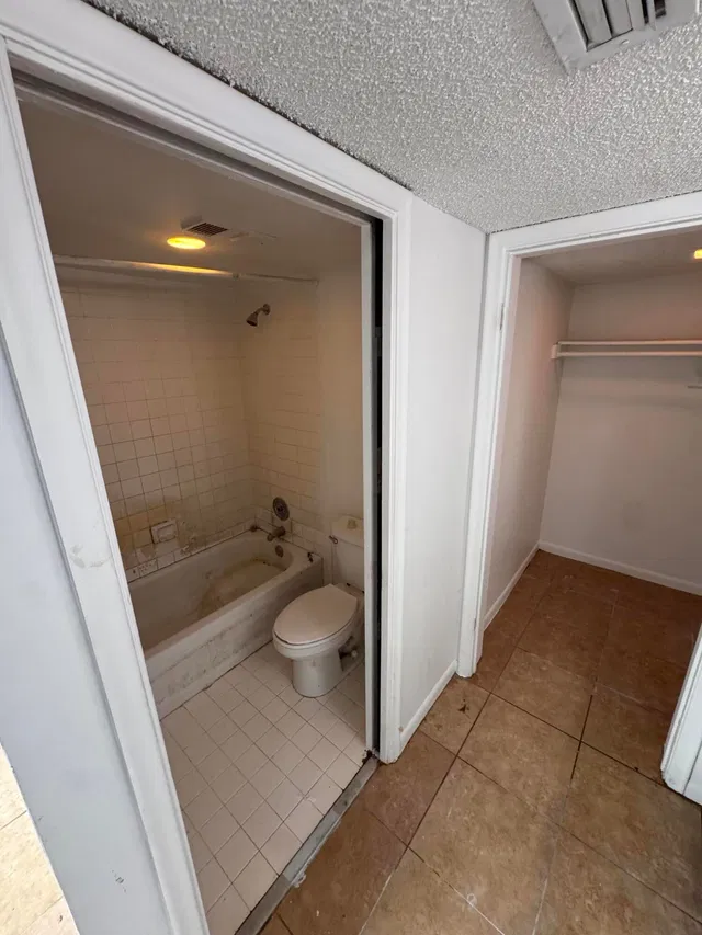  Unit 201 photo 14