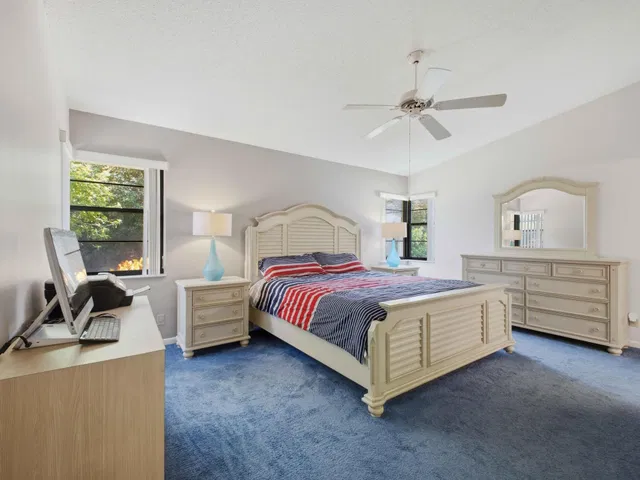 Residence photo 9