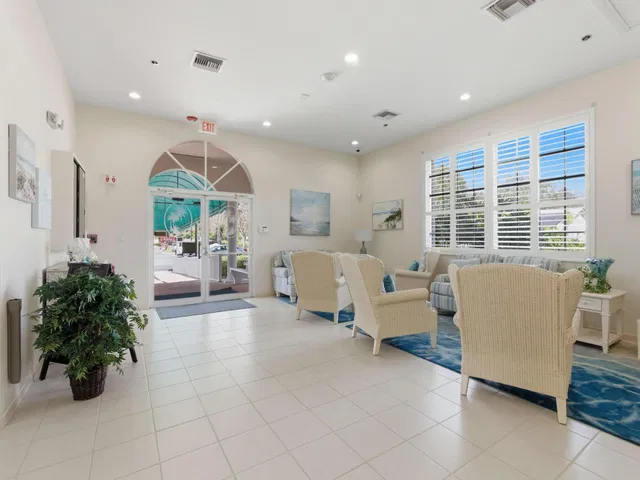 Residence photo 37