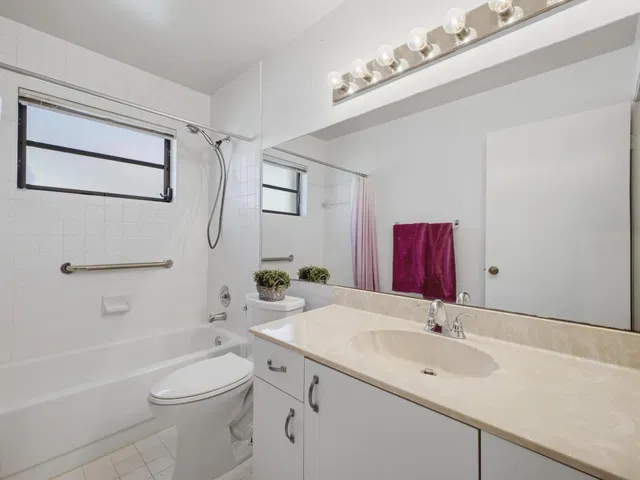 Residence photo 71