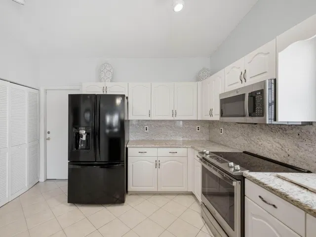 Residence photo 78