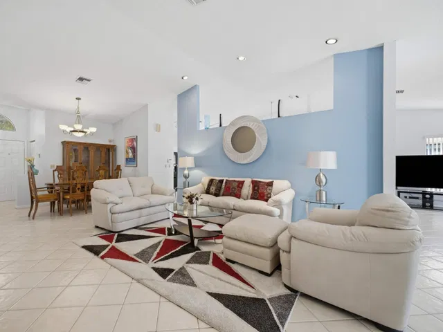 Residence photo 85