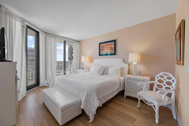 Sloan's Curve Palm Beach Unit 307N photo 10