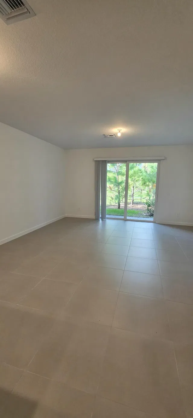 Residence photo 9