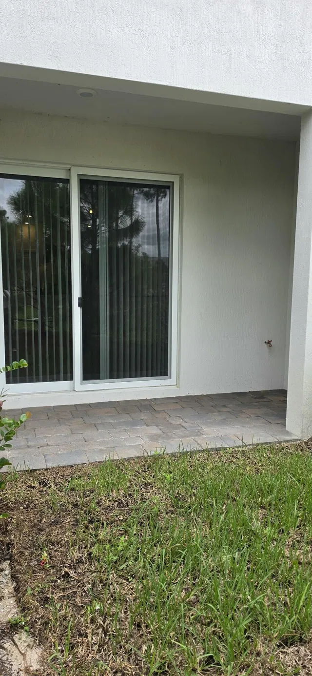Residence photo 12