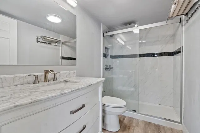  Unit 208 photo 11