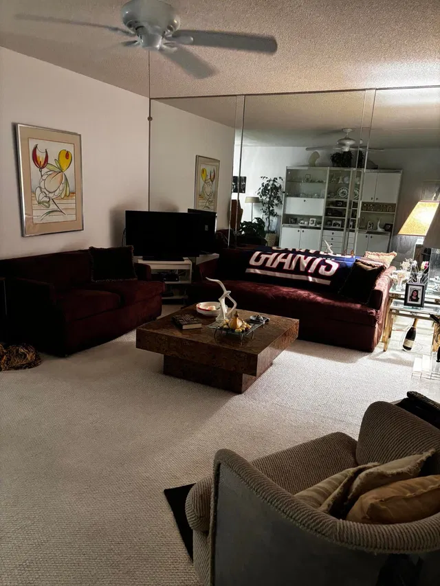 Unit 307 photo 5