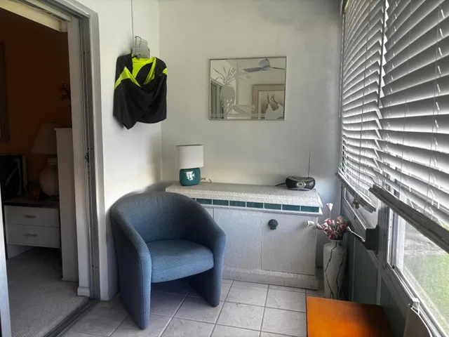 Unit 307 photo 10