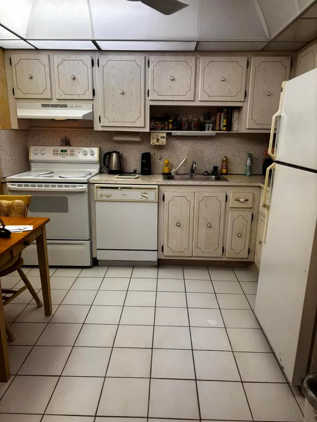 Unit 307 photo 18