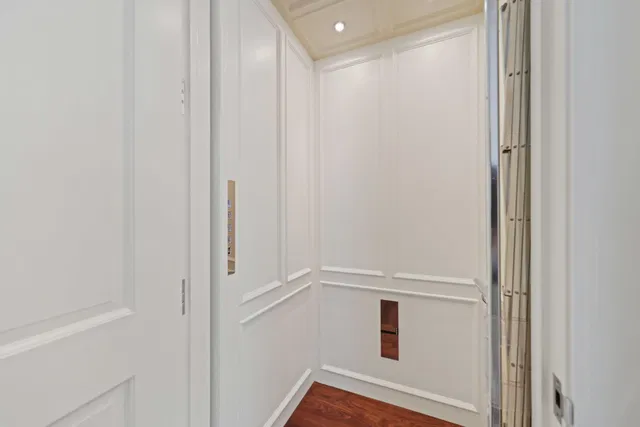 Residence photo 43