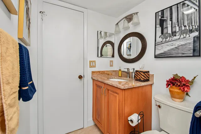 Unit C photo 31