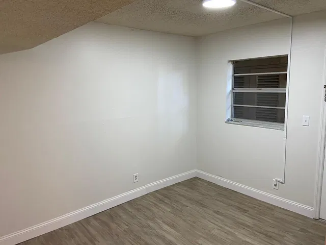 Unit 320A photo 11
