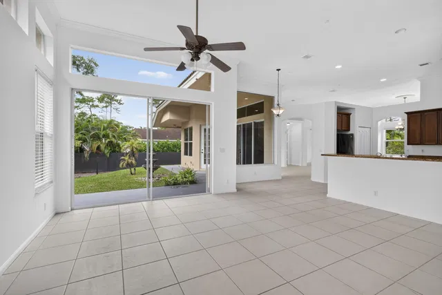 Residence photo 5