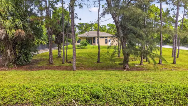 Residence photo 9