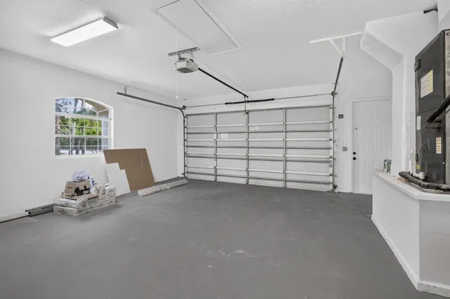 Residence photo 39