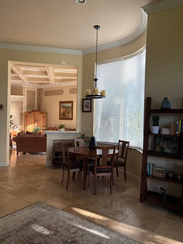 Residence photo 4
