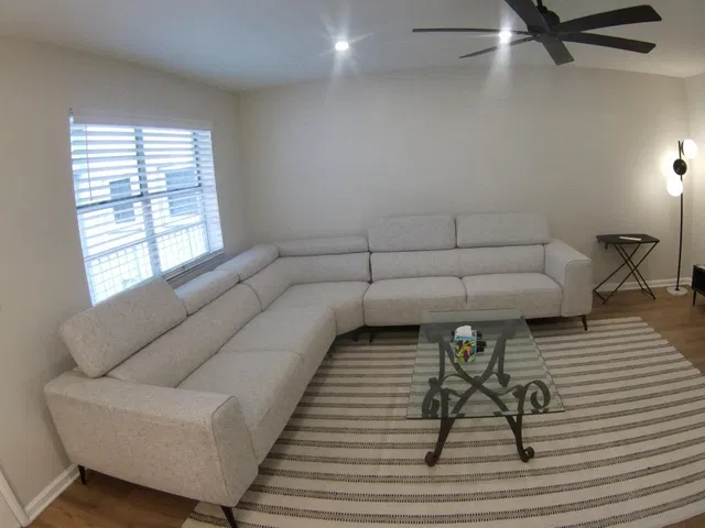 Residence photo 3