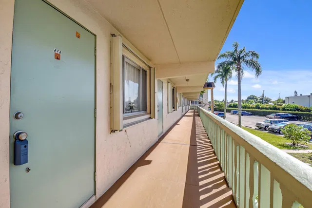 Unit 212 photo 10