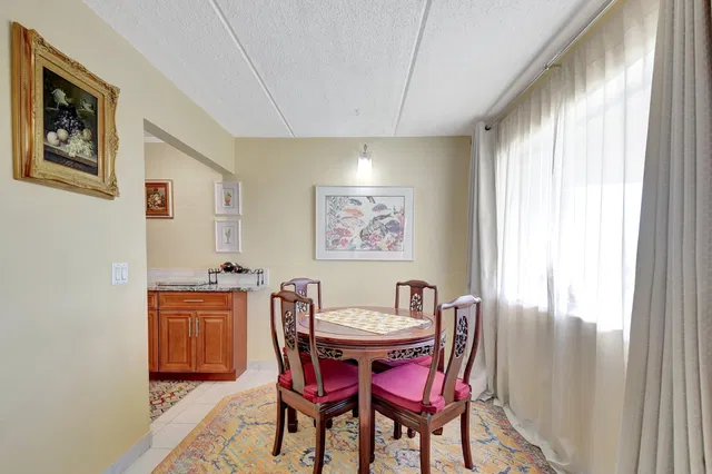 Unit 212 photo 14