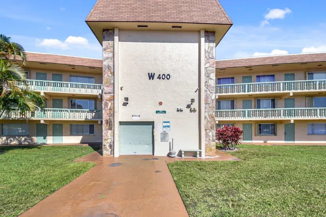 Unit 212 photo 36