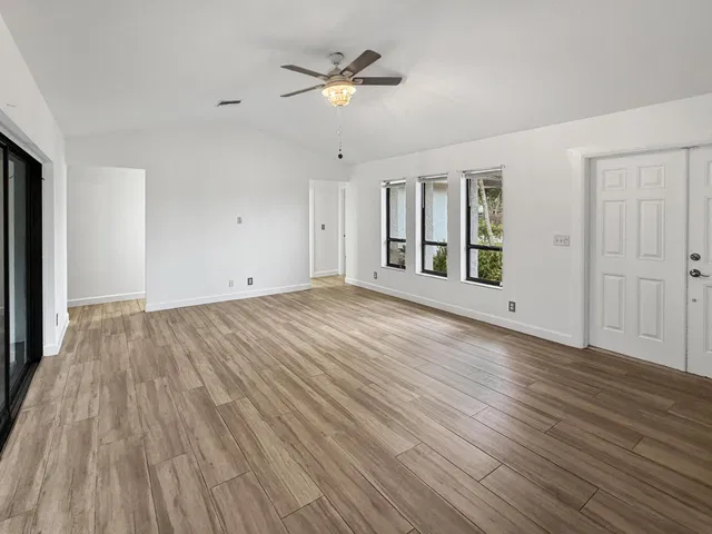 Residence photo 7