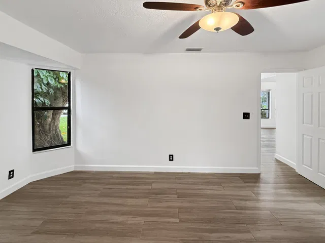 Residence photo 14