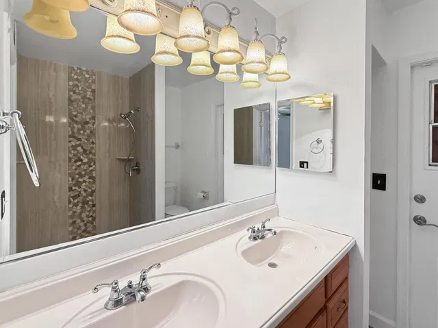 Residence photo 18
