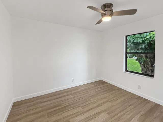 Residence photo 24