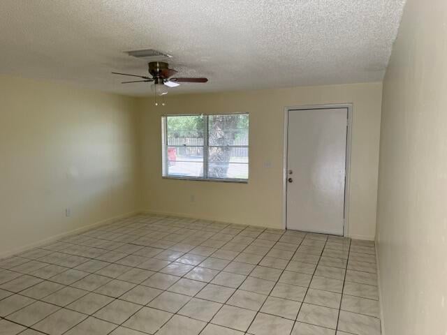 Residence photo 3