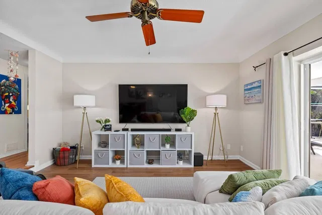 Residence photo 18