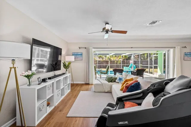 Residence photo 33