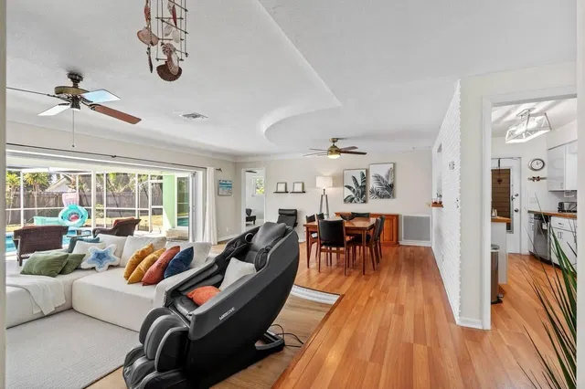 Residence photo 41