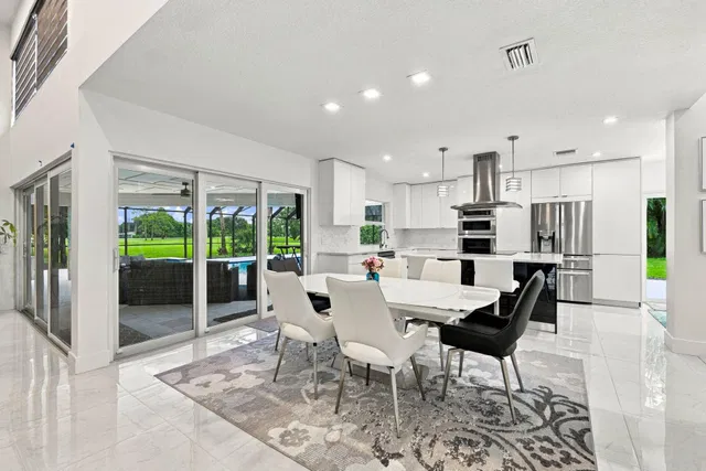 Eastpointe Country Club Residence photo 9