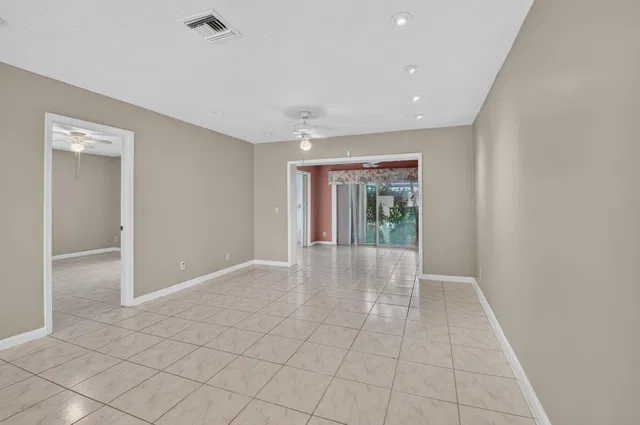 Residence photo 5
