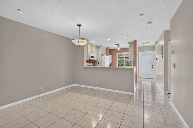 Residence photo 7