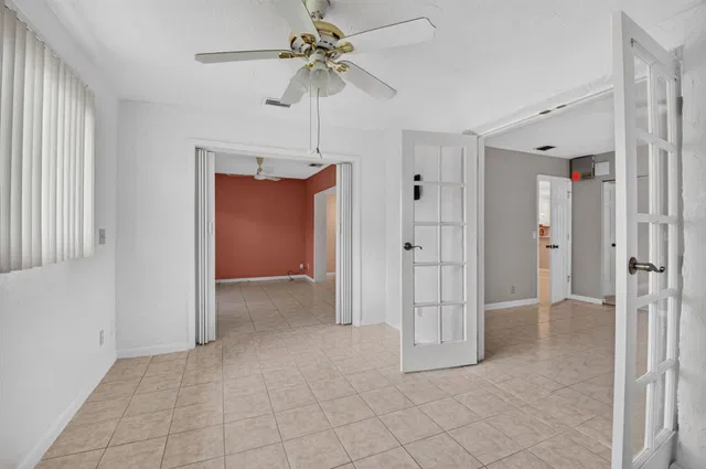 Residence photo 25
