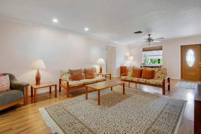 Residence photo 16